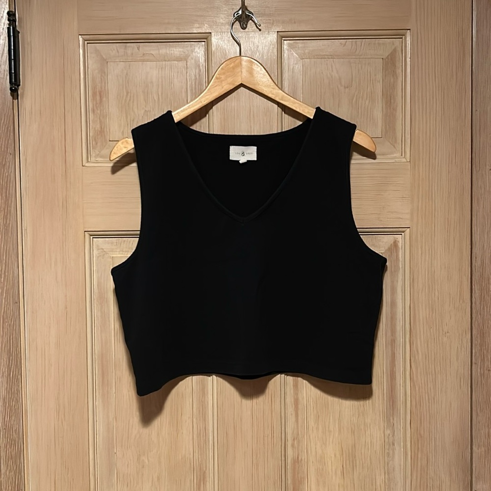 Lou & Grey Sleeveless Black Crop Top in Size Large XXL